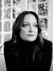 Von Frieden und Krieg: Fernseh- und Filmschauspielerin Natalia Wörner liest am 21. Oktober aus Remarques "Im Westen nichts Neues".<br>Foto: Markus C. Hurek