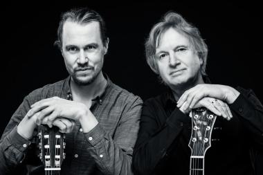 Das Gitarrenduo Johann May & Gregor Salz spielt beim "Bochumski Dialog" in der Zeche Hannover.<br>Foto: Emanuela Danielewicz