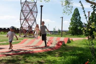 Der Spielplatz an der Weberei ist Ziel einer Rallye.<br>Foto: LWL / Betz