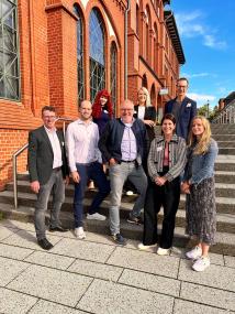 Erfolgreiche Teilnehmer:innen der Dreiländerkongresses 2023: Magnus Eggers, Jonas Schmidt, Celine Krischer, Arndt Schlubach, Katrin Schmidt, Martina Heinke, Christian Korz und Andrea Thielmann.<br>Foto: LWL Lippstadt
