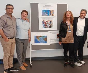 Mitarbeitende der "Griechischen Station" der LWL-Klinik beim Kongress in Basel: Oberarzt Alexandros Argyropoulos, Sozialpädagogin Regine Cordes, Psychologin Maria Provatidou-Pohlkötter und Fachkrankenpfleger Mike Patz.<br>Foto: LWL/privat