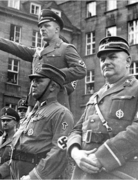 Entourage des Gauleiters Wagner beim Kreistag der NSDAP in Bochum, 1937 (Ausschnitt) / Bochum, Stadtarchiv, Fotosammlung, F II I