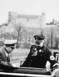 Heinrich Himmler im Januar 1937 mit Dr. Ley im Almetal unterhalb der Wewelsburg (Ausschnitt) / Foto: F. Hiebel, 1937, Privatbesitz