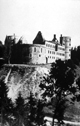 Die ausgebrannte Wewelsburg nach dem Ende der SS-Herrschaft, 1945 / Privatbesitz