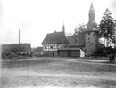 Möhnesee-Günne: Kirche und Fachwerkspeicher im Dorfkern, 1930 / Münster, Westfälisches Landesmedienzentrum