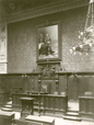 Münster, Mauritztor/Fürstenbergstraße: Sitzungssaal des Provinziallandtags im Landeshaus der Provinz Westfalen mit Bildnis Kaiser Wilhelms II. von Ludwig Noster (1959-1910), erbaut 1898-1901, um 1905 / Münster, LWL-Bau- und Liegenschaftsbetrieb / Münster, Internet-Portal "Westfälische Geschichte"