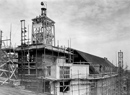 March, Werner (1894-1976): Münster, Freiherr-vom-Stein-Platz: Richtfest des im Bau befindlichen Landeshauses des Landschaftsverbandes Westfalen-Lippe, erbaut 1950-1953 nach den Plänen des Mindener Architekten Werner March, Uhrenturm an der Fürstenbergstraße / Münster, LWL-Bau- und Liegenschaftsbetrieb / Münster, Internet-Portal "Westfälische Geschichte"