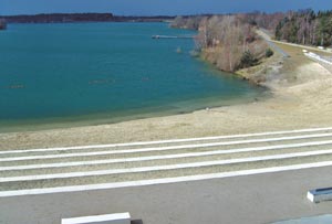 Ausgebauter Strandabschnitt und Rundweg um den Offlumer See