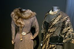 Laufsteg der Eitelkeiten: Luxuriöse Abendmode der 1930er Jahre
