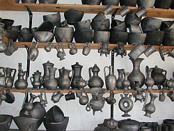 Verkaufsraum eines portugisischen Töpfers. Foto: Tobias Werner